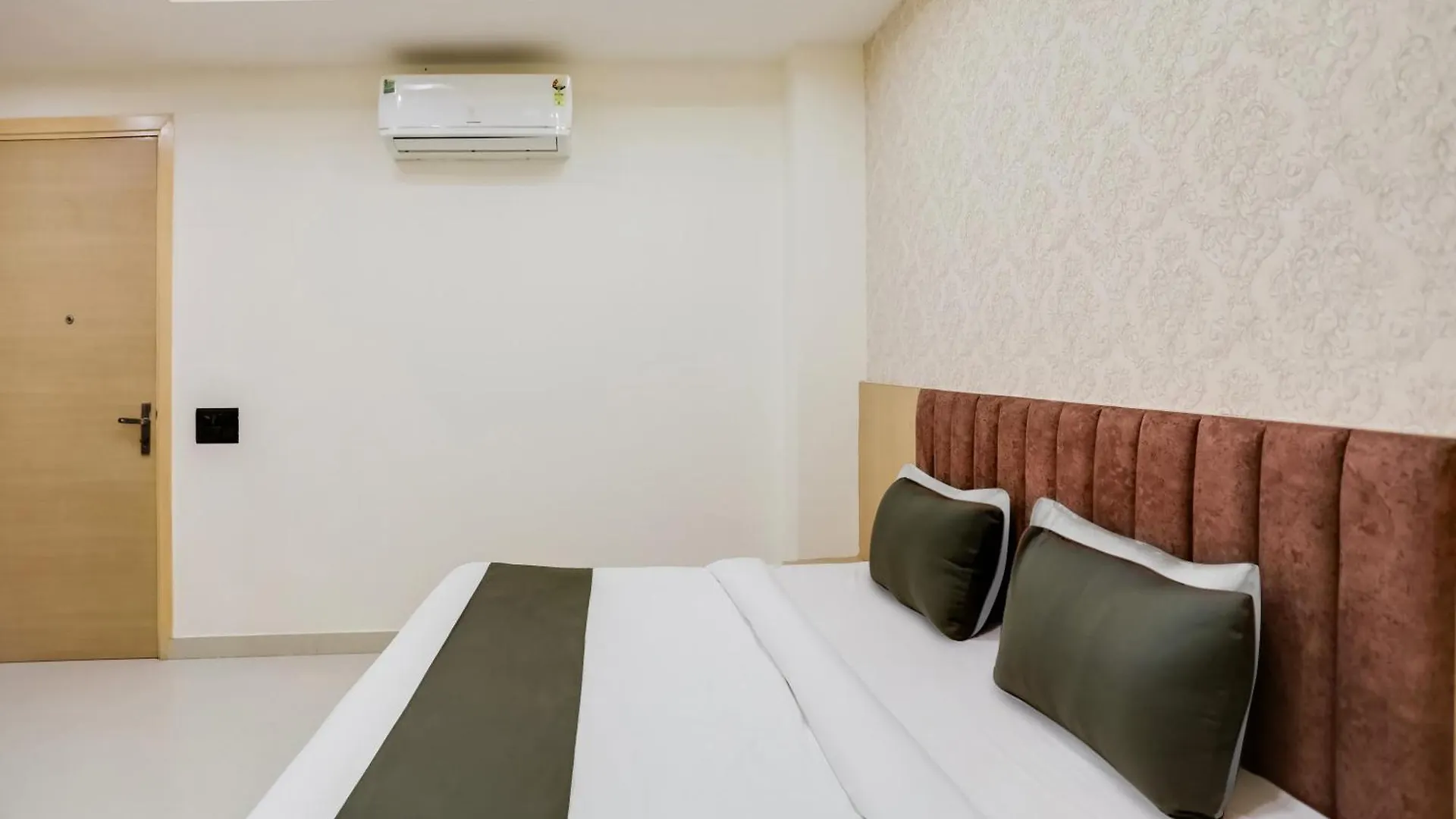 Hotel Townhouse Magnolia Corporate Stays Gurgaon