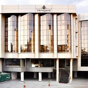 Shree Narayana Hotel-bar-rooftop Terrace-disc!! 50 Mtr From Bus Stand India